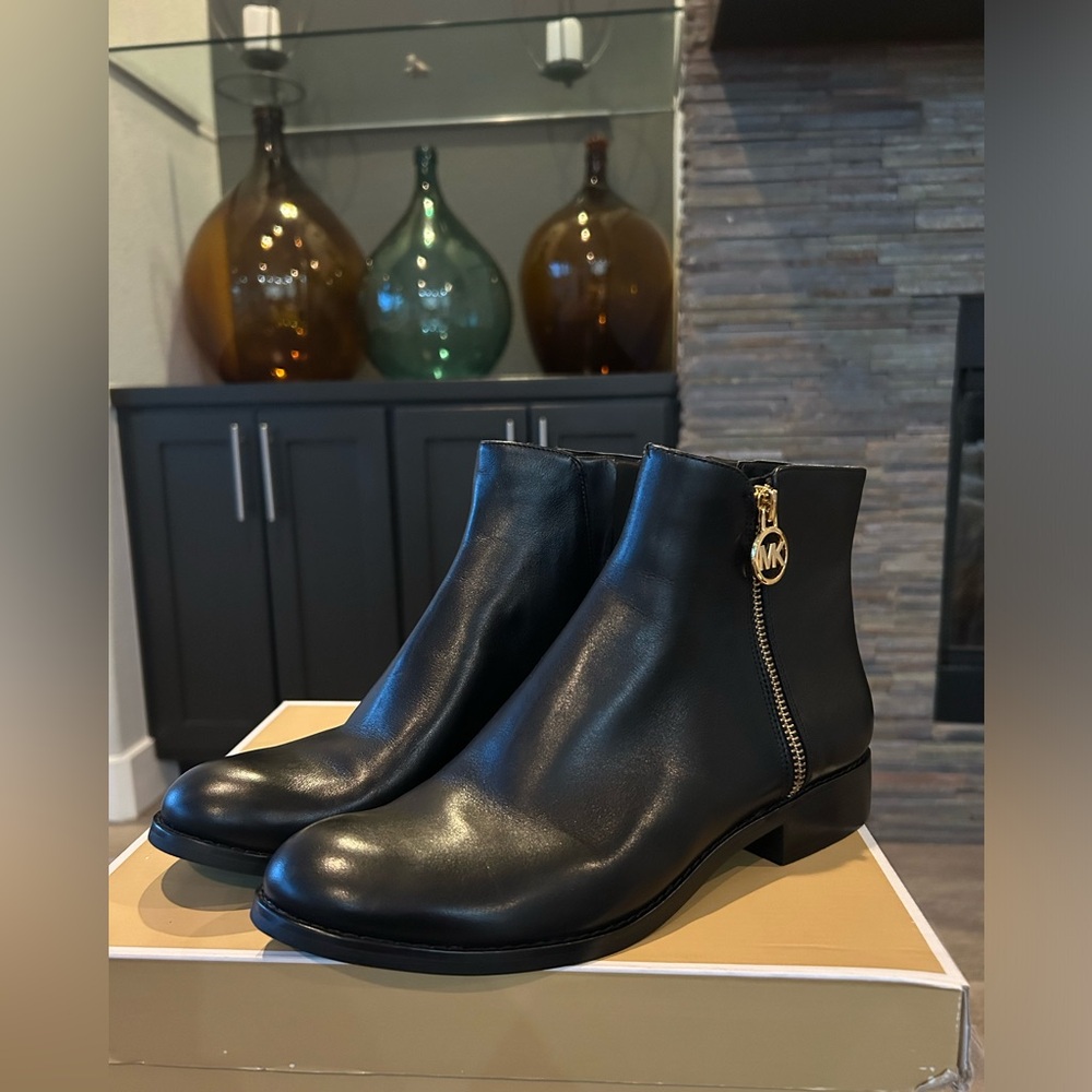 Michael Kors boot